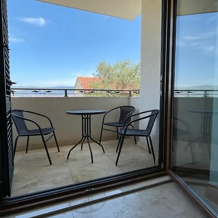 Mint Apartment Willa Salena Slatine Exterior photo